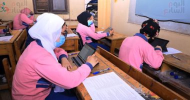 تداول أسئلة امتحان اللغة الثانية للصف الثانى الثانوى على جروبات الغش