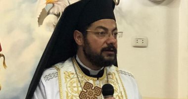 الأنبا باخوم يترأس قداس الشهر المريمى بكنيسة شبرا الخيمة للأقباط الكاثوليك 