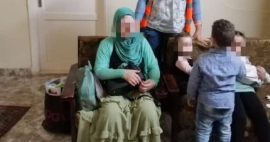 وزيرة التضامن توجه فريق التدخل السريع بمساعدة سيدة جزائرية وأطفالها الثلاثة