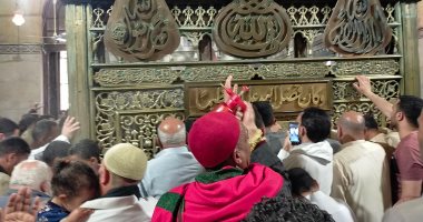 أتينا رحابك يا شيخ العرب.. ذكر ومدائح نبوية أمام مقام البدوى فى طنطا.. لايف