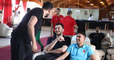 الحب والود يجمع لاعبى الأهلى والزمالك فى النيجر.. صور