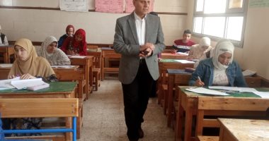 غياب 472 طالبا وطالبة عن أداء امتحانات الشهادة الإعدادية بكفر الشيخ.. صور