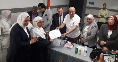 مستشفى بنى سويف التخصصى يحتفل باليوم العالمى للتمريض.. ويكرم 105 ممرضين