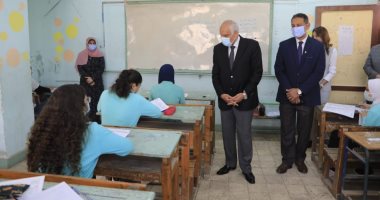 محافظ الجيزة يتفقد لجان امتحانات نهاية العام للشهادة الإعدادية