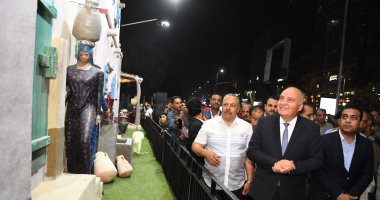 محافظ قنا يفتتح جدارية ريفية تجسد ذكريات الطقوس الشعبية.. صور 