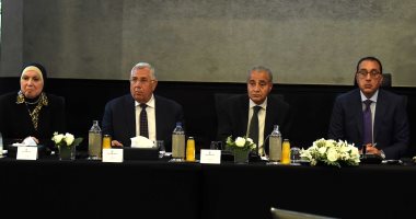مدبولى: احتياطى السلع الاستراتيجية يكفى 4 أشهر والزيت 6 أشهر.. نستهدف إتاحة أصول مملوكة للدولة بقيمة 40 مليار دولار للشراكة مع القطاع الخاص.. وعن سد النهضة: لا نقف ضد تنمية دول حوض النيل لكن نحافظ على حقوقنا