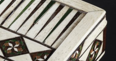891 قطعة أثرية وفنية آسيوية وروسية للبيع فى مزاد عالمى.. اعرف التفاصيل