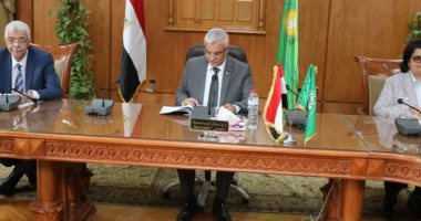 رئيس جامعة المنوفية يقترح إدراج جائزة للابتكار والإبداع في جلسة لجنة الجوائز
