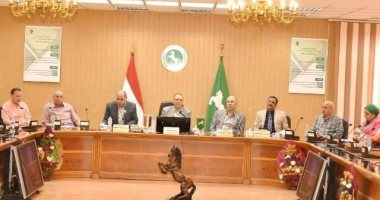 محافظ الشرقية يُصدر حركة تنقلات موسعة للعاملين بالحسينية و أولاد صقر وكفر صقر