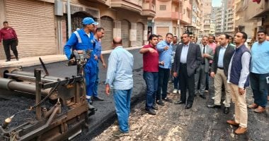 استمرار أعمال الرصف بمراكز ومدن محافظة البحيرة.. صور