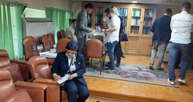 انتهاء التصويت باللجان الانتخابية للعاملين بشركات مصر للطيران 