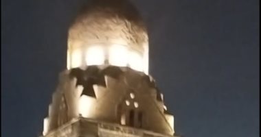 فى وسط الشارع.. ضريح السلطان ما أعرفش لؤلؤة مضيئة قلبت السوشيال ميديا