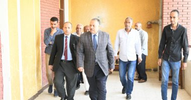 السكرتير العام بقنا يحيل رئيس لجنة بامتحانات الإعدادية للتحقيق لعدم الانضباط