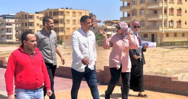 رصف الشوارع وصيانة دورات المياه ببلطيم استعدادا لاستقبال المصطافين..صور
