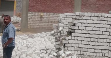 إزالة تعديات بالبناء المخالف على الأراضي الزراعية وأملاك الدولة بـ4 مراكز بالمنيا.. صور