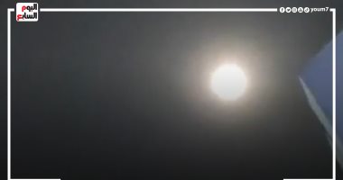 شاهد القمر العملاق يزين سماء مصر الآن