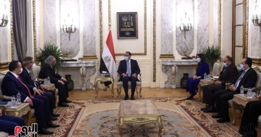 رئيس الوزراء يستقبل رئيس مجلس إدارة اتحاد المصارف العربية