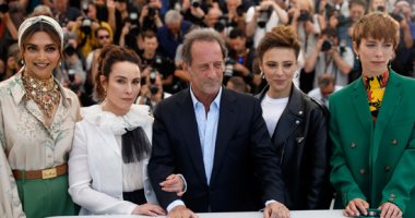 مهرجان كان السينمائي الــ 75.. وصول لجنة تحكيم الأفلام