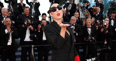 العالم هذا الصباح.. افتتاح مهرجان كان السينمائى ومنح الأمريكى فورست ويتكر السعفة الذهبية.. فرنسا تعتزم منع "البوركينى" فى حمامات السباحة.. قوات الاحتلال تعتقل 8 فلسطينيين بينهم 7طلاب من جامعة بيرزيت فى رام الله