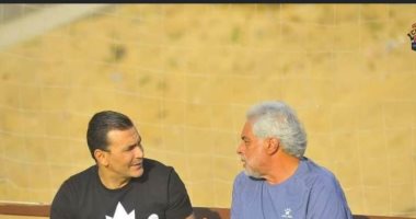 أحمد ناجي يداعب الحضري بعد زياته لتدريب سيراميكا: "شرفت يا معجزة"