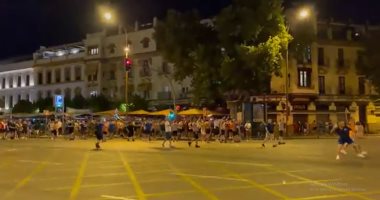 الدوري الأوروبي..اعتقال 5 مشجعين ألمان لاعتدائهم على مشجعى رينجرز فى إشبيلية 