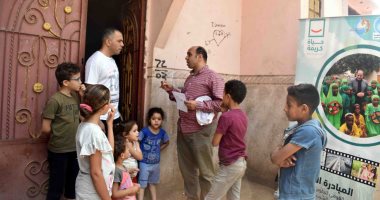 "مياه سوهاج" تطرق أبواب قريتى كوم العرب والعزبة بطما للتوعية بحياة كريمة ..صور