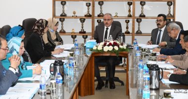 298 طالبا بجامعة القناة يؤدون امتحانات الدراسات العليا بدءا من 21 مايو