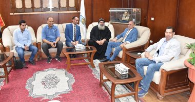 رئيس جامعة الأقصر يستقبل وكيل دير السريان ضمن أنشطة مركز البحوث لبحث التعاون