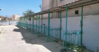 نقل الباعة الجائلين بشوارع وسط مطروح إلى الأسواق التجارية والحضارية.. صور