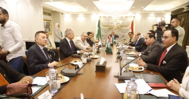 صور.. انطلاق الاجتماع الأول للجنة الحوار الوطنى بحزب الوفد