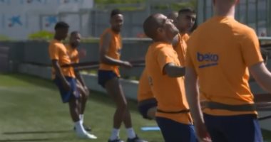 دانى ألفيس يرقص فى التدريبات الجماعية لبرشلونة.. فيديو