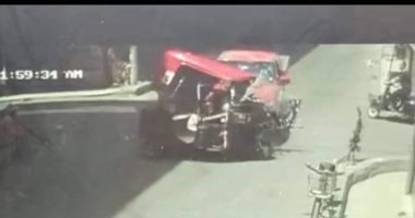 إصابة شخصين فى حادث تصادم سيارة ربع نقل بتوك توك بطنطا