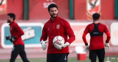 بقيادة الشناوى.. جلسة خاصة بين لاعبى الأهلى قبل بدء الاستعداد للزمالك
