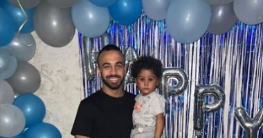 أفشة يشارك علي فوزي الاحتفال بعيد ميلاد ابنه قبل مباراة الأهلي وإنبي.. صور