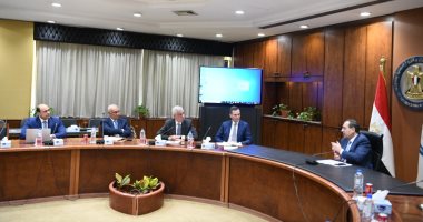 وزير البترول يتابع الموقف التنفيذى لمشروعات التكرير فى الإسكندرية وأسيوط