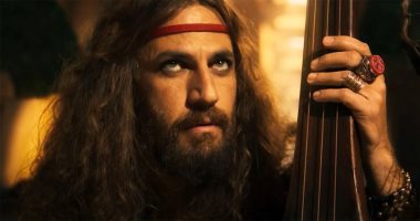 نيقولا معوض على السجادة الحمراء بمهرجان كان فى عرض فيلمه