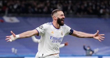 بنزيما وفينيسوس يقودان هجوم ريال مدريد ضد أينتراخت فى السوبر الأوروبى