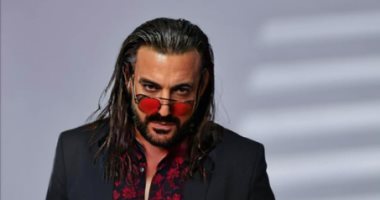 دياب يفاجئ جمهوره بـ لوك أوروبى فى أحدث ظهور له ترويجًا لأغانيه