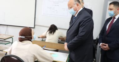 محافظ القاهرة يتفقد امتحانات نهاية العام للشهادة الإعدادية