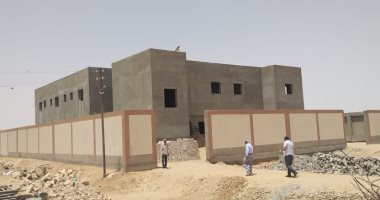 محافظ أسوان يتابع نتائج الزيارة الميدانية لوحدة حياة كريمة لقرى العون الغذائى