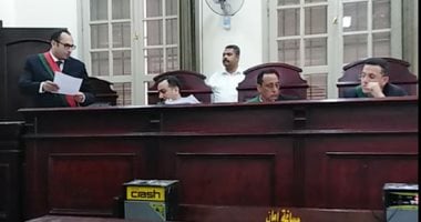 تأجيل محاكمة صاحب شقة الزمالك وزوجته بتهمة الاتجار فى الآثار إلى 25 مايو 