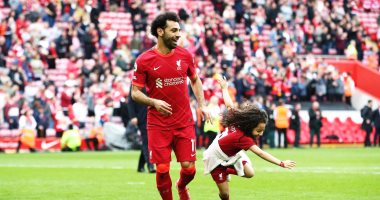 فرانس فوتبول تعلن عن نشر حوار مطول مع محمد صلاح السبت 