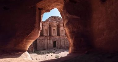مدينة البتراء .. كل شىء عن عاصمة مملكة الأنباط وعمارتها المنحوتة بالصخور