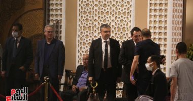 نجوم الفن والإعلام فى عزاء الفنان الراحل سمير صبرى 