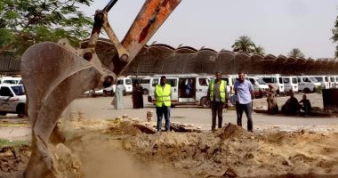 تفاصيل تنفيذ أعمال مشروع تطوير موقف البياضية بالأقصر.. صور