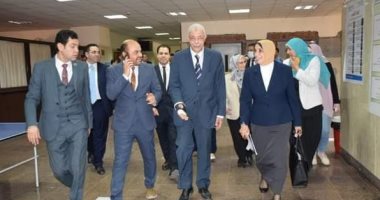 لجنة قطاع الدراسات الصيدلية بالمجلس الأعلى للجامعات فى زيارة لصيدلة المنوفية