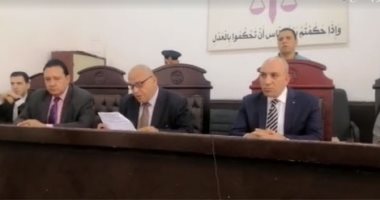لحظة الحكم بإعدام عامل لاتهامه بقتل ابنة عمه فى الفيوم.. لايف