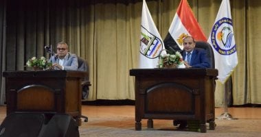 رئيس جامعة بنى سويف يوجه مديرى الكليات بتهيئة المناخ المناسب للامتحانات