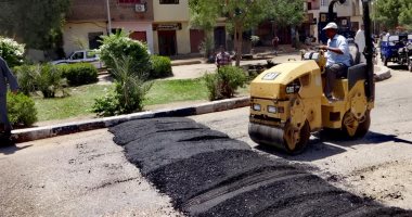مدينة الأقصر تستجيب لشكاوى المواطنين وإنشاء مطبات صناعية أمام محطة الكهرباء..صور