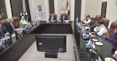 محافظ مطروح يستقبل وفد "زراعة النواب"..واللجنة: المحافظة لها نصيب الأسد في المشروعات القومية 